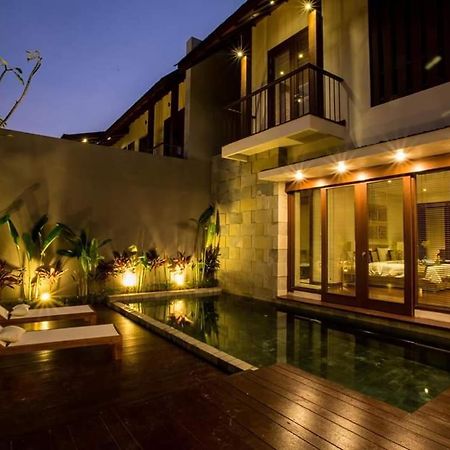 Tolgay Living Villas Seminyak Buitenkant foto